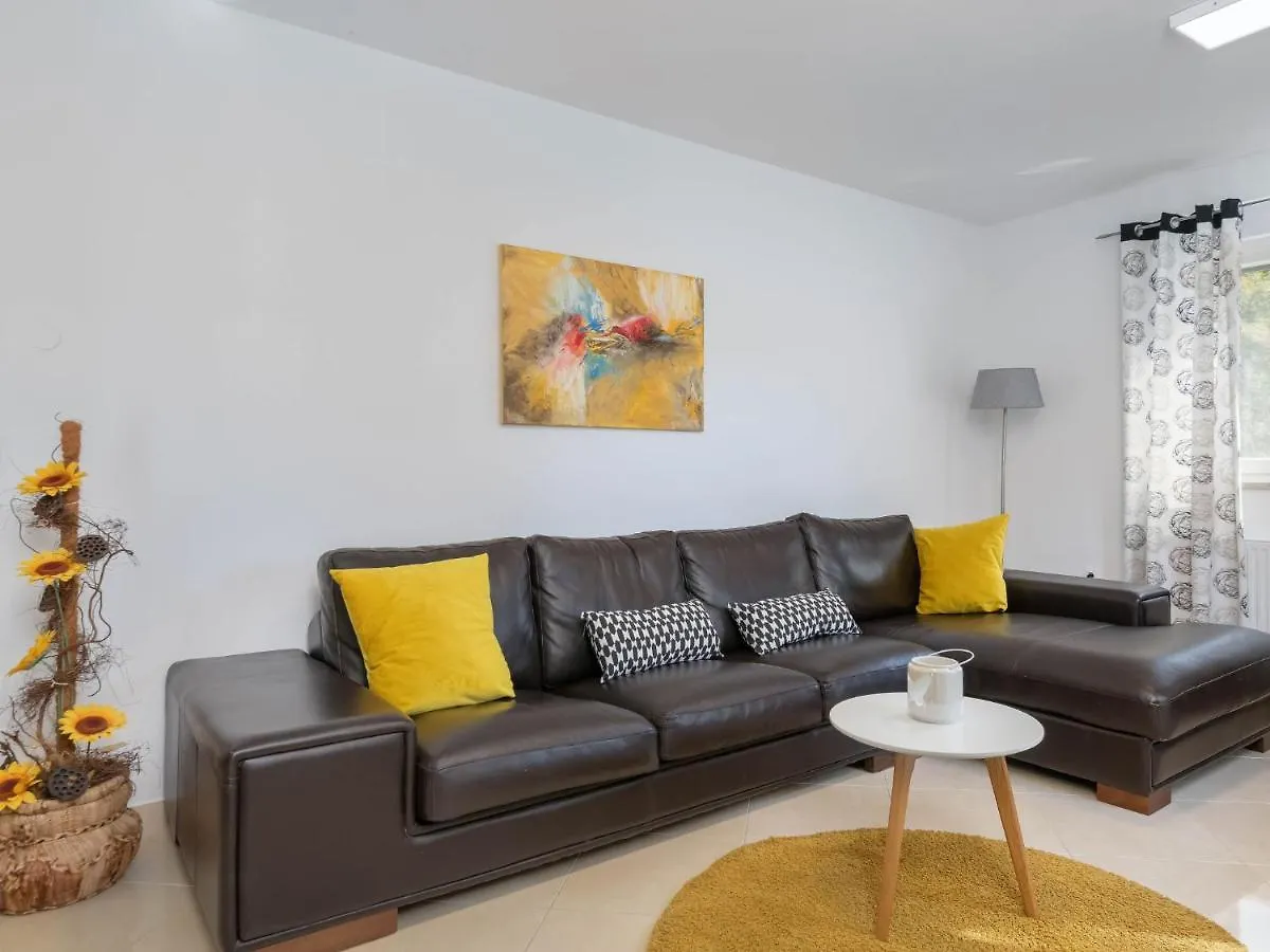 Holiday Home Casetta Filip By Interhome Marčana
