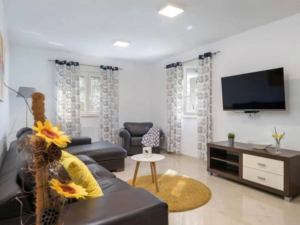 Holiday Home Casetta Filip By Interhome Marčana Kroatien